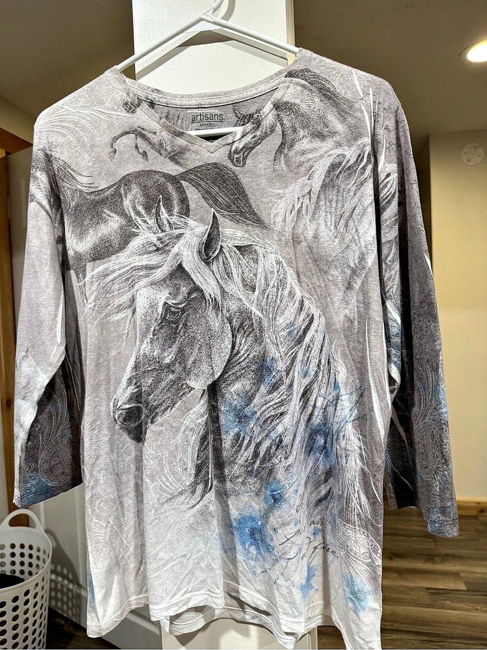 artisans Horse Print Long Sleeve Tee XL Gray & Blue